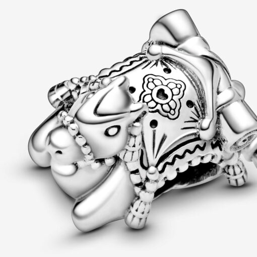 Charm Camello y Borlas - Imagen 6