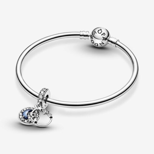 Charm Colgante Luna Creciente y Estrellas de Cielo Azul Nocturno