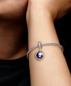 Alternative view of Charm colgante en plata de ley Globo Giratorio