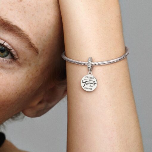 Charm Colgante en Plata de ley Los Amigos Son Familia