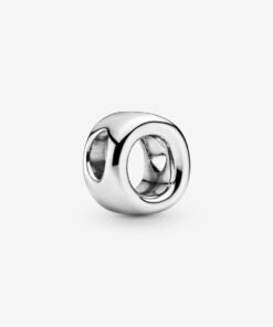Charm en plata de ley Letra O