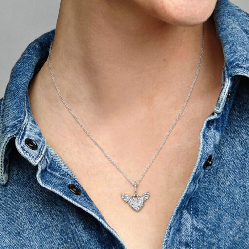 Collar Corazón y Alas de Ángel en Pavé