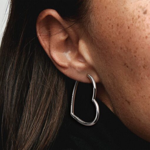 Aretes aro en plata de primera ley Corazones de Amor Asimétricos - Imagen 3