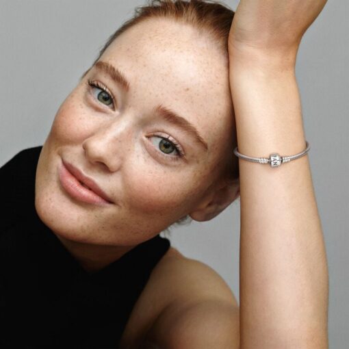 Pulsera de Plata de Ley y Cierre Pandora en Plata de Ley