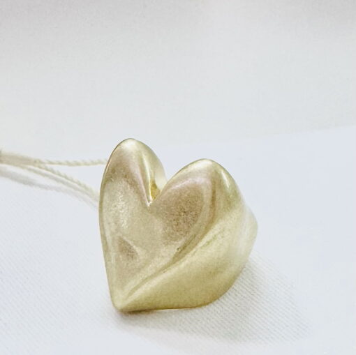 Bimba y Lola Anillo Corazón Textura rugosa Dorado - Imagen 5