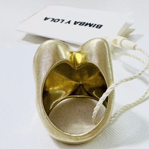 Bimba y Lola Anillo Corazón Textura rugosa Dorado - Imagen 3
