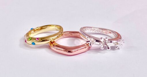 Bimba y Lola Set de anillos tres otros con detalles de cristales