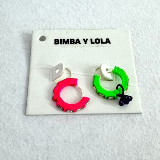 Bimba y Lola Pendientes Aro Fosfo Cristales en Rosa y Verde con detalle de Cristal Morado