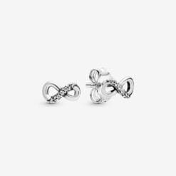 Aretes de Botón con Infinito Brillante