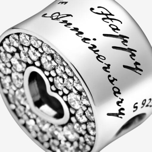 Charm Aniversario con Pavé y Corazón