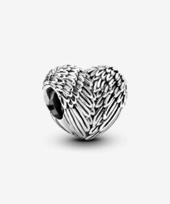 Charm con Forma de Corazón y Detalle de Alas de Ángel