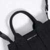Bolsa de Mano Mediana Nylon Negra