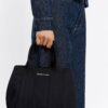 Bolsa de Mano Mediana Nylon Negra