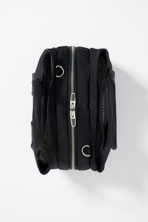 Bolsa de Mano Mediana Nylon Negra