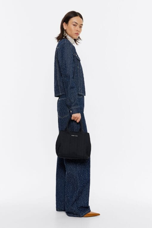 Bolsa de Mano Mediana Nylon Negra