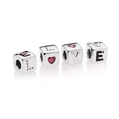 Charm Dado de Amor