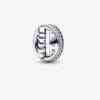 Charm con Logotipo Pavé y Cuentas de Pandora