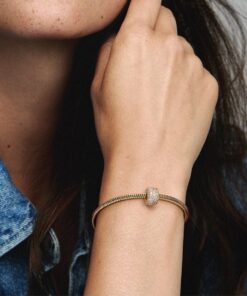 Charm de Triple Fila con Pavé
