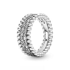 Anillo Con Banda De Pavé