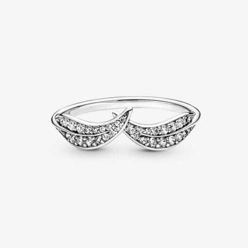Anillo De Hojas Brillantes