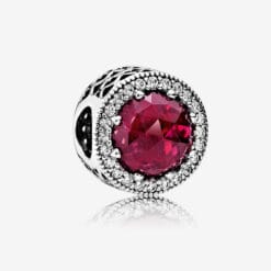 Charm de Corazones Radiantes Color Cereza