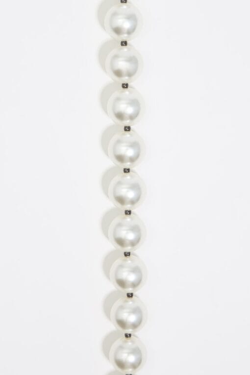 Collar Perlas Labios Rojo