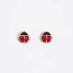 Bimba y Lola Aretes Mini de Metal Dorado con Catarina Esmaltada en Color Rojo
