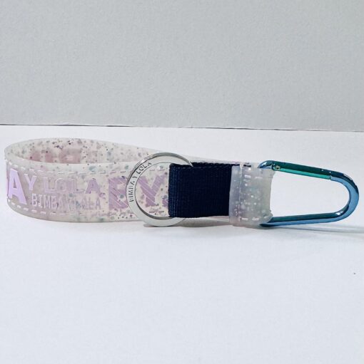 Bimba y Lola Llavero Tipo Strap con letras Resaltadas Moradas en Silicon
