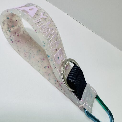 Bimba y Lola Llavero Tipo Strap con letras Resaltadas Moradas en Silicon