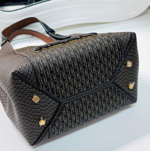 Doma Insignia Tote