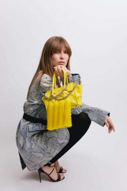 Valentina en Amarillo Limón