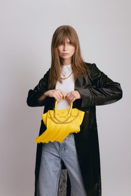 Valentina en Amarillo Limón