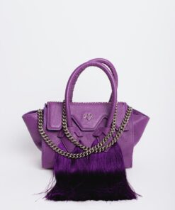 Valentina en Morado