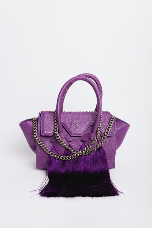 Valentina en Morado