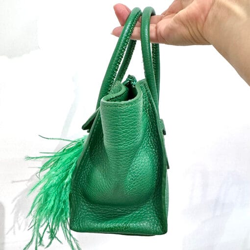 Valentina en Verde Esmeralda y Plumas / Cadena Plata