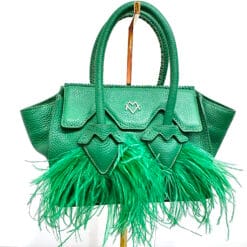 Valentina en Verde Esmeralda y Plumas / Cadena Plata